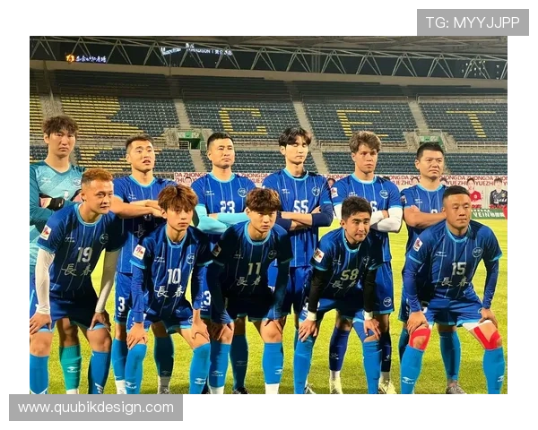 东北超长春队主场迎来三万四观众热情